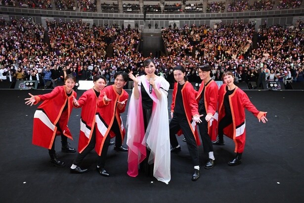 高橋洋子、30周年らしいスペシャルパフォーマンスで会場中を魅了！