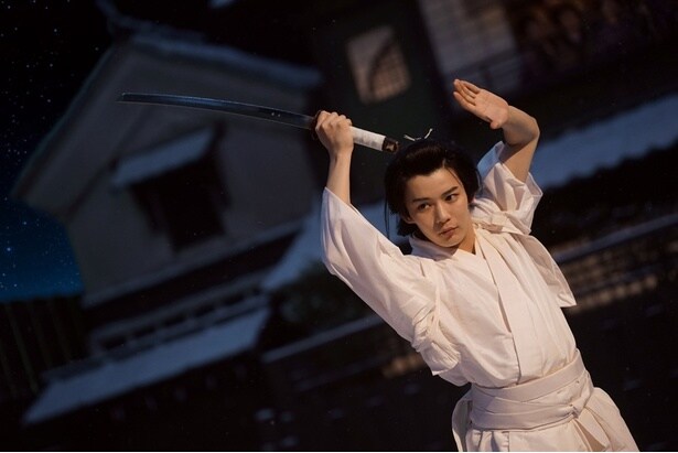 父親の仇を討ち果たすというつらい宿命を背負った若者、伊納菊之助