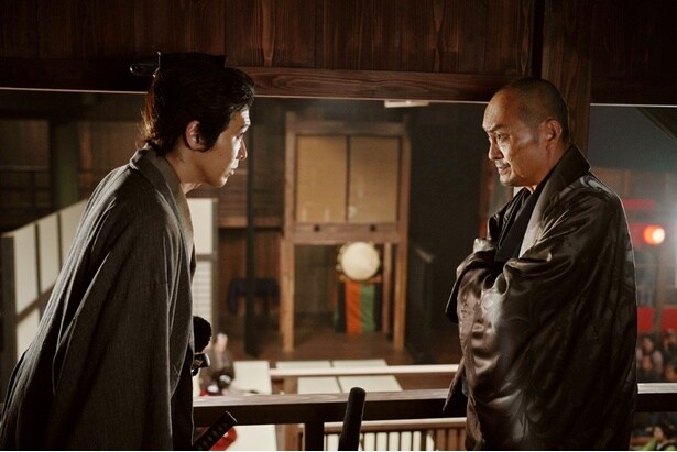 映画『木挽町のあだ討ち』は「記憶を消してまっさらな状態で観返したい」!?感想コメントでひも解く“ミステリーとしてのおもしろさ”