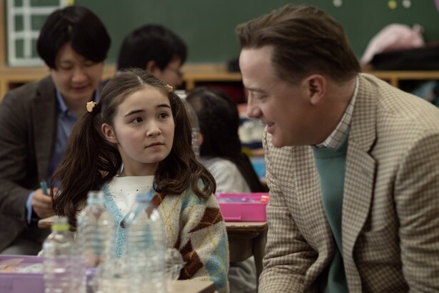 シャノンは、父親から捨てられたと考えている少女、美亜を演じた