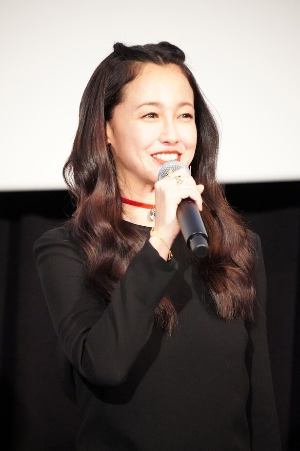 『#拡散』で新聞記者の福島美波役を演じた沢尻エリカ