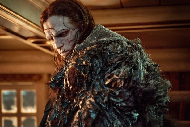 【写真を見る】美しい面影はどこに!?ジェイコブ・エロルディが“怪物”役を怪演した『フランケンシュタイン』