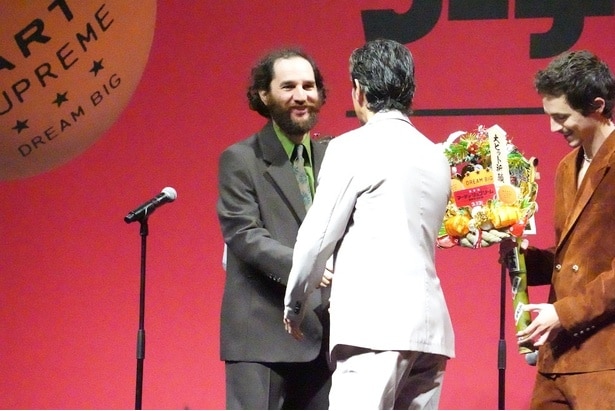 監督、脚本を務めたジョシュ・サフディは窪塚の登場に大興奮