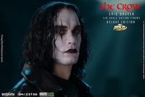 スカルスガルド版『ザ・クロウ』も公開！『クロウ 飛翔伝説』のフィギュアで再確認したいブランドン・リーのダークな存在感
