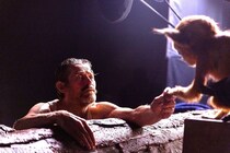 ウィレム・デフォーも感動！『OCHI！ -オチ-』実在するかのようなパペットの秘密に迫ったメイキング映像