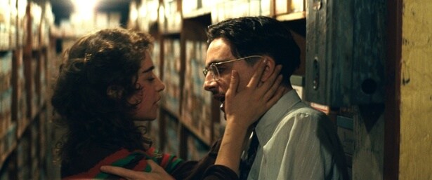 新進気鋭のオデッサ・アザイオンによる熱のこもった演技にも注目!