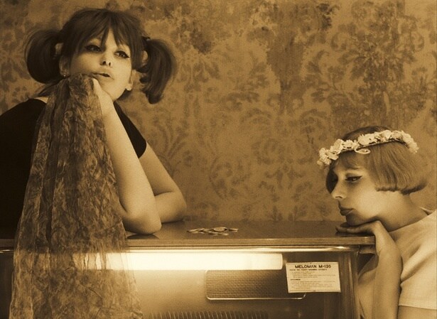 【写真を見る】「カワイイ!」と“渋谷系”の若者にも人気となった『ひなぎく』のビジュアル