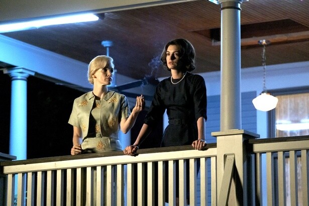 プライベートでも親交が深いというアン・ハサウェイとジェシカ・チャステイン