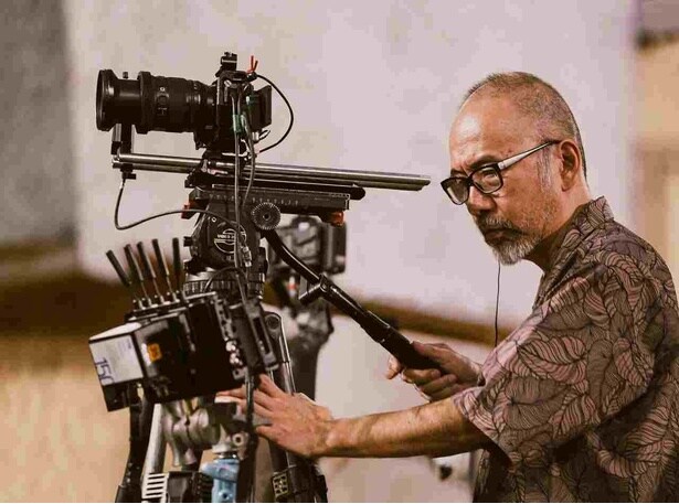 【写真を見る】メガホンをとった塚本晋也監督