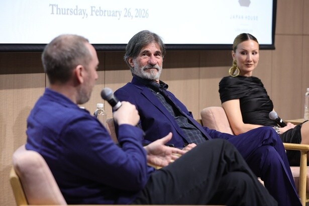 セットデコレーターとして心掛けたことについて力強く語るウィリス