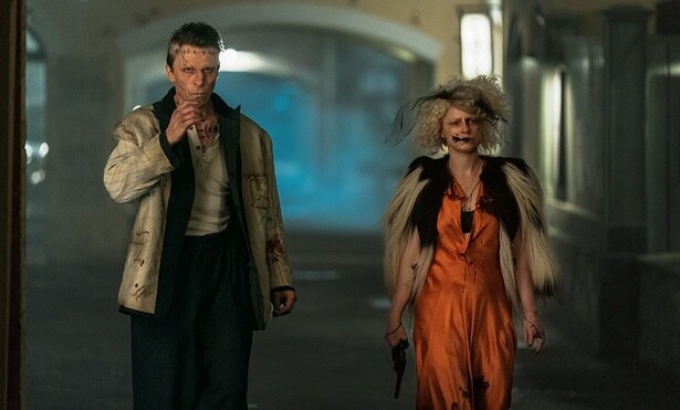 シカゴからニューヨークへと向かうブライドとフランク