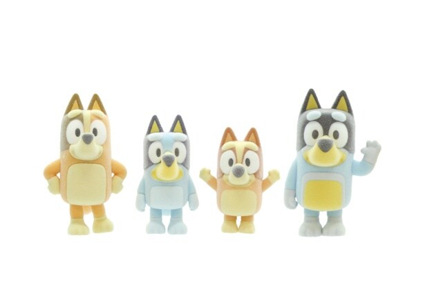 お部屋に飾ったり、お子様のごっこ遊びにも！(「ブルーイ　フロッキーフィギュア」)