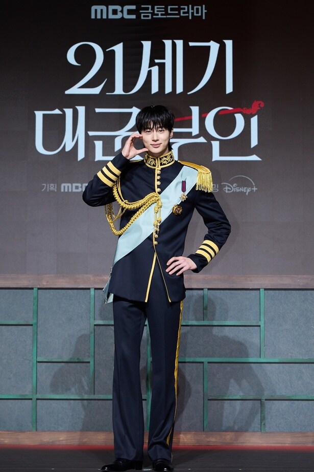 「ソンジェ背負って走れ」以来待望のドラマ復帰となるピョン・ウソク