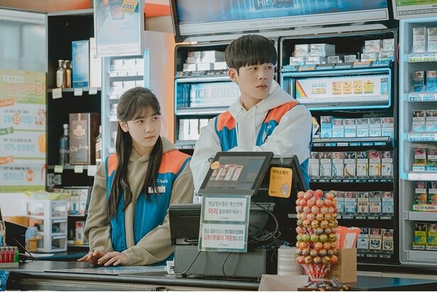 イニョンを優しく包むようなドユン