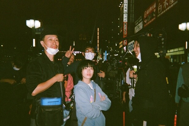 ⻑久監督は「過去を振り返った樹理恵の心に焼き付いた写真のような映画にしたい」と語る