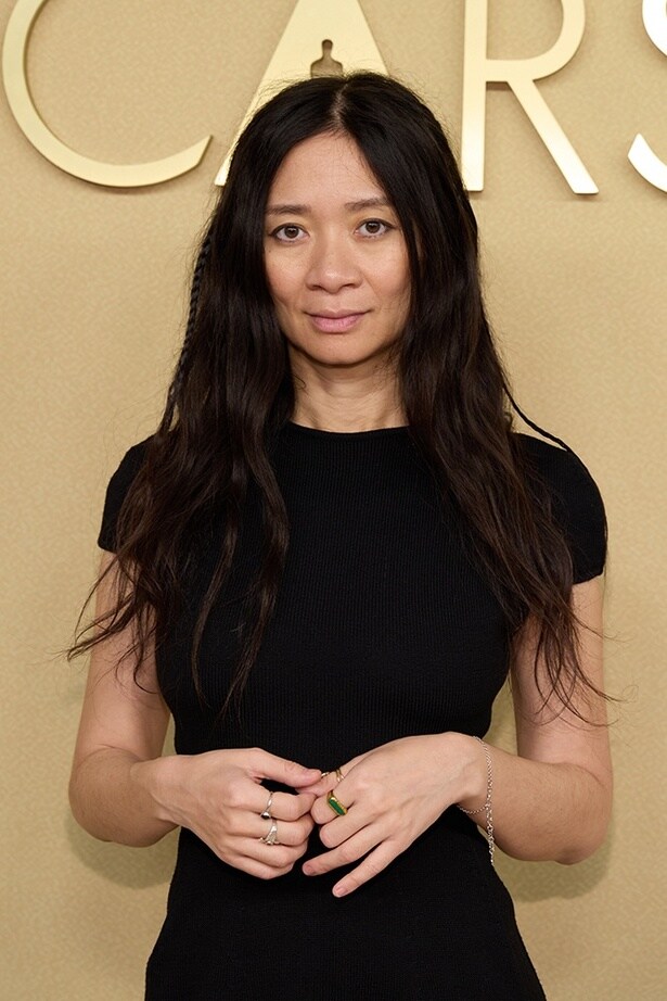 『ノマドランド』で第93回アカデミー賞作品賞、監督賞を受賞したクロエ・ジャオ監督