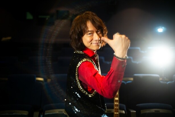 グーサインを決めるダイアモンド☆ユカイ