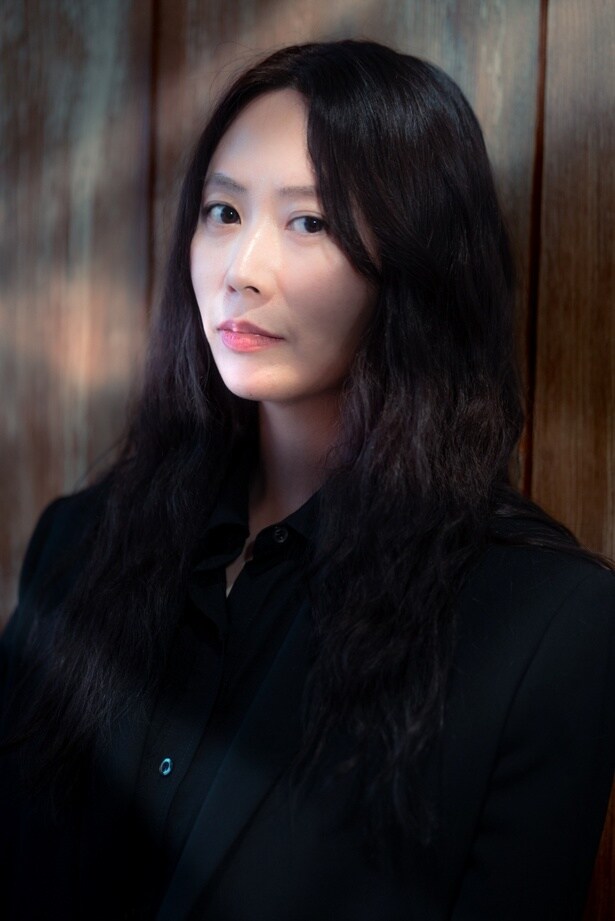 【写真を見る】『大丈夫、大丈夫、大丈夫！』のプロモーションのために来日したキム・ソヒョン監督