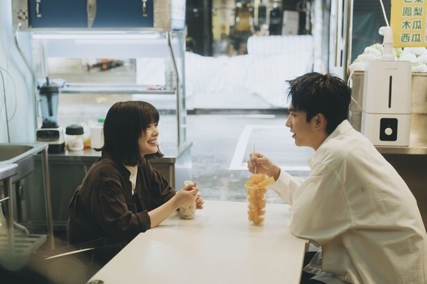 【写真を見る】岸井ゆきのが台湾の新鋭ツェン・ジンホアと共演