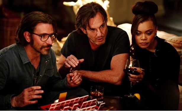 アレックスは赤裸々な夫婦の関係を“笑い”に変えながら、新たな生きがいを見つけていく