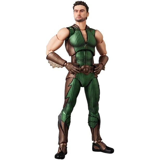 可動によって多彩なポージングが可能だ(「MAFEX THE DEEP」)