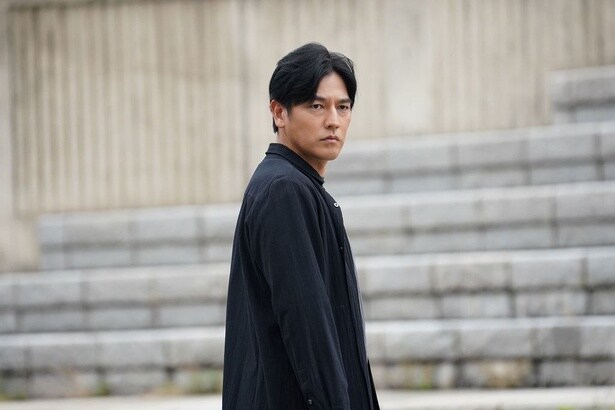 『アギトー超能力戦争ー』で要潤が正義感の強い警察官、氷川誠役を演じる