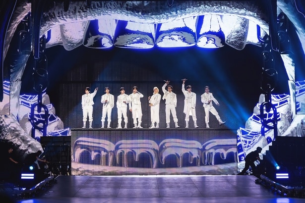 ロサンゼルスのSoFiスタジアムでの歴史的な公演を収録!(『Stray Kids : The dominATE Experience』)