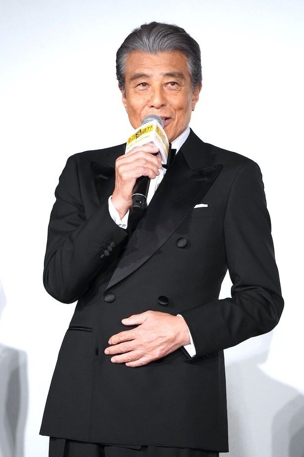  70歳の現役映画スター、南条弘役の舘ひろし