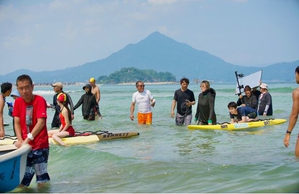 【写真を見る】『ライフセーバー！』よりメイキング写真が解禁