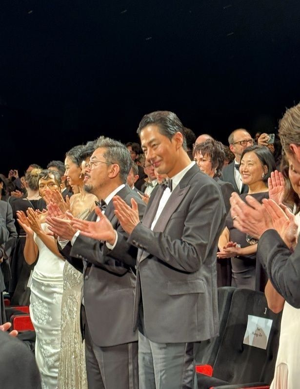 【写真を見る】第79回カンヌ国際映画祭に参加した『HOPE』ナ・ホンジン監督とキャスト陣
