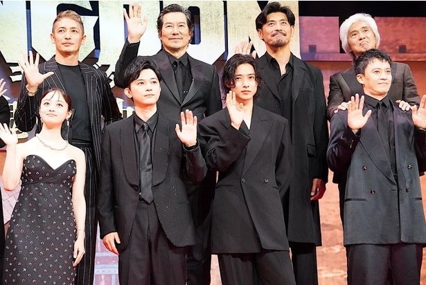 山崎賢人「最高の『キングダム』が完成しました！」シリーズ5作目ワールドプレミアに豪華キャストら17人集結