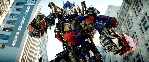 人気の変形ロボットを、CGを駆使して映像化した「トランスフォーマー」シリーズ