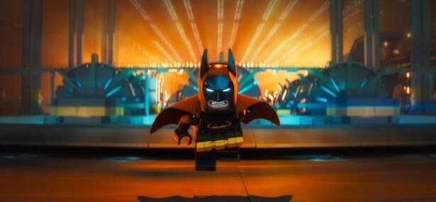 バットマンをはじめとするヒーローなど映画とのコラボアイテムも豊富(『レゴバットマン ザ・ムービー』)