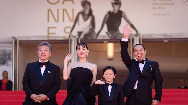 『箱の中の羊』は、是枝裕和監督がカンヌ国際映画祭コンペティション部門に出品する8作品目の作品