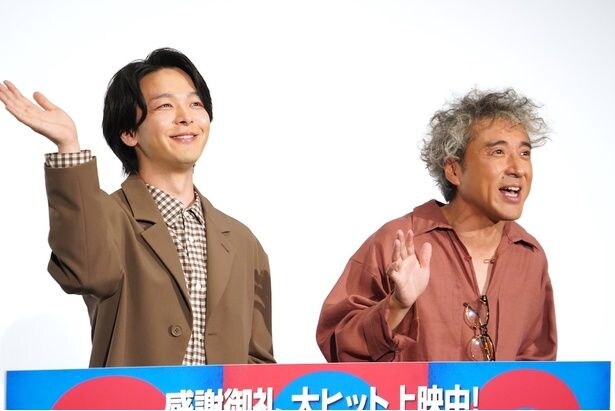 中村倫也、ムロツヨシとの対峙シーンは「思い出してもムカつく！」映画『君のクイズ』イベントでは調理グッズのプレゼントにニッコリ