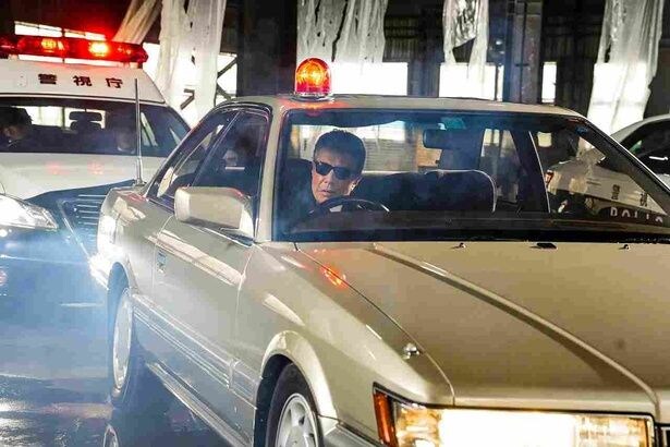「あぶない刑事」の象徴とも言える名車レパードも登場！