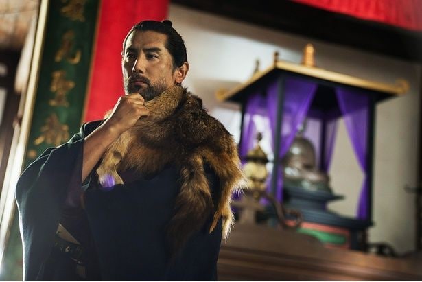 本木雅弘演じる『黒牢城』の主人公、荒木村重