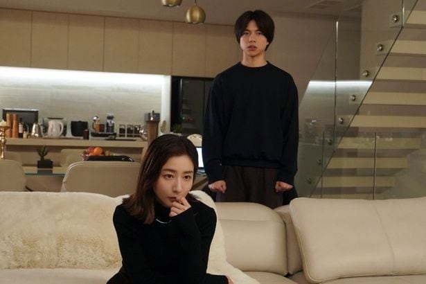 謎めいた女優、七希役に田中みな実