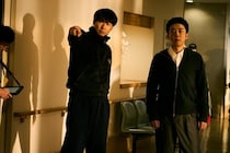 真剣な眼差しから笑顔まで！高橋一生、斎藤工、水上恒司のトリプル主演ドラマ「犯罪者」のメイキング写真