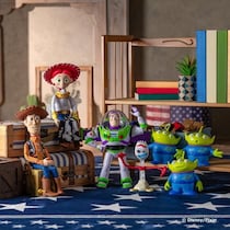 あの名ゼリフも再現！ウッディ、バズらのおしゃべりフィギュアで『トイ・ストーリー』の世界へ、さあ行くぞ！