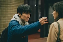 安田章大が自閉スペクトラム症の兄役で徹底した役作り！『平行と垂直』渾身の演技を切り取った場面写真