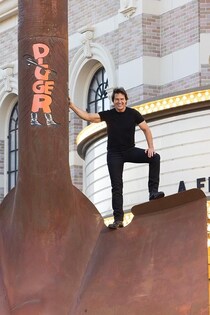 トム・クルーズが『DIGGER／ディガー』予告ローンチイベントに登壇！初タッグを組んだアレハンドロ・G・イニャリトゥ監督のもと、中年太りの“石油王”をどう演じた？