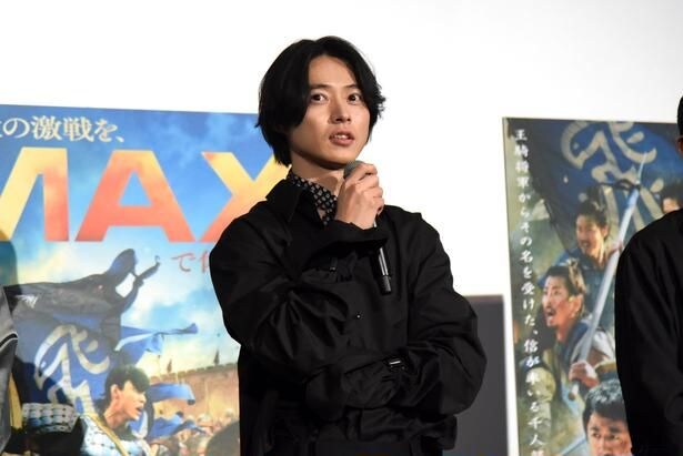 山崎賢人の体を橋本環奈が絶賛「鍛えすぎて“本当に戦える人”になっちゃいました」…『キングダム 魂の決戦』前夜祭イベント