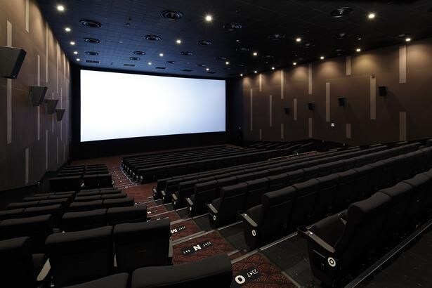 TOHOシネマズ 甲府のSCREEN6は、縦6.7×横16メートルの巨大スクリーン