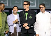 『アベンジャーズ／ドゥームズデイ』コミコンにロバート・ダウニー・Jr.ら豪華キャスト陣が集結！“グレー”のデッドプールのサプライズ乱入も