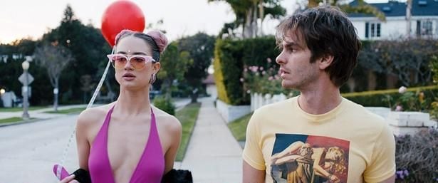 オタク青年がL.A.の奇妙な世界に踏み込んでいく(『アンダー・ザ・シルバーレイク』)