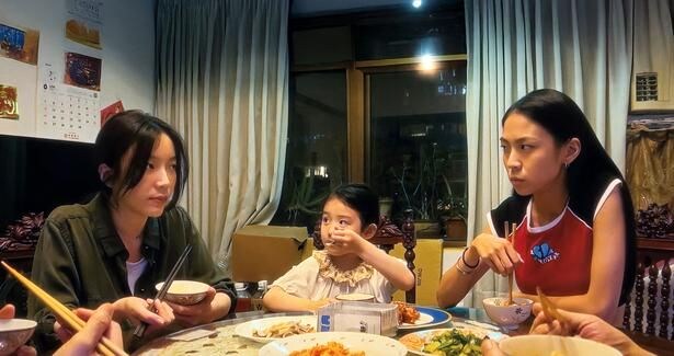 5歳の少女、イージンの目線から色あざやかな台湾の風景が映し出される『左利きの少女』