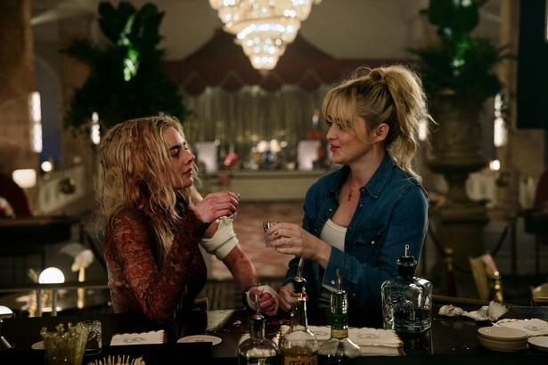 文字通りの“シスターフッド映画”!手錠でつながれた姉妹の共闘がアツすぎる