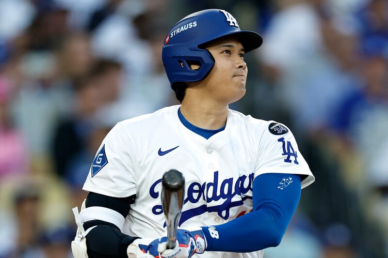 「161キロのフォーシームを打ち返した！」大谷翔平が放ったPS１号の先頭打者アーチに列島歓喜！「いったぁーーー！」