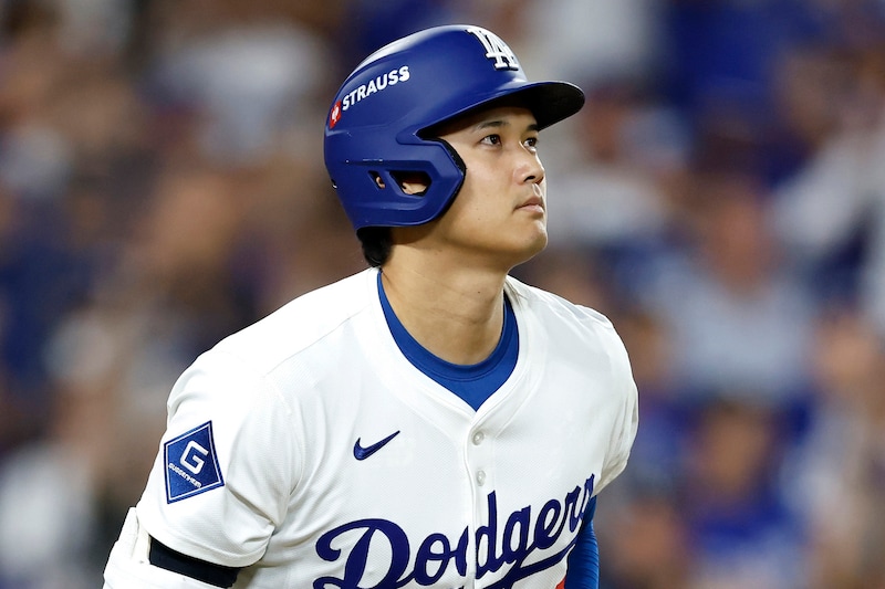 大谷翔平が１試合２発の大暴れ！ WCS初戦で先頭打者弾＆特大２ランにLAファン歓喜「この男は最高だ」「そんな遠くまで打つのはショーだけ！」